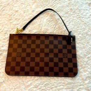 LV Neverfull MM Wristlet
